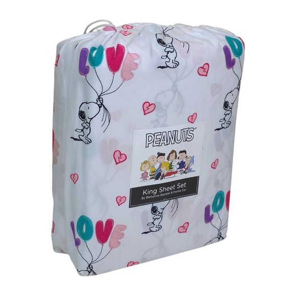 NEW 4-pc Peanuts Snoopy Love Balloons KING Size Sheet Set (hearts)